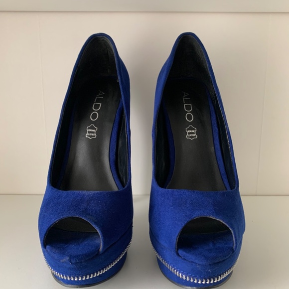 Blue suede Pumps with zipper detailing - Picture 3 of 4